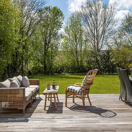 Dom wakacyjny In With Wifi Dronningmølle